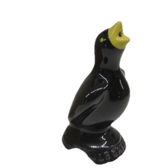 LE CREUSET BAKING PIE BIRD Funnel Marseille Black BRAND NEW In BOX - Picture 1 of 8